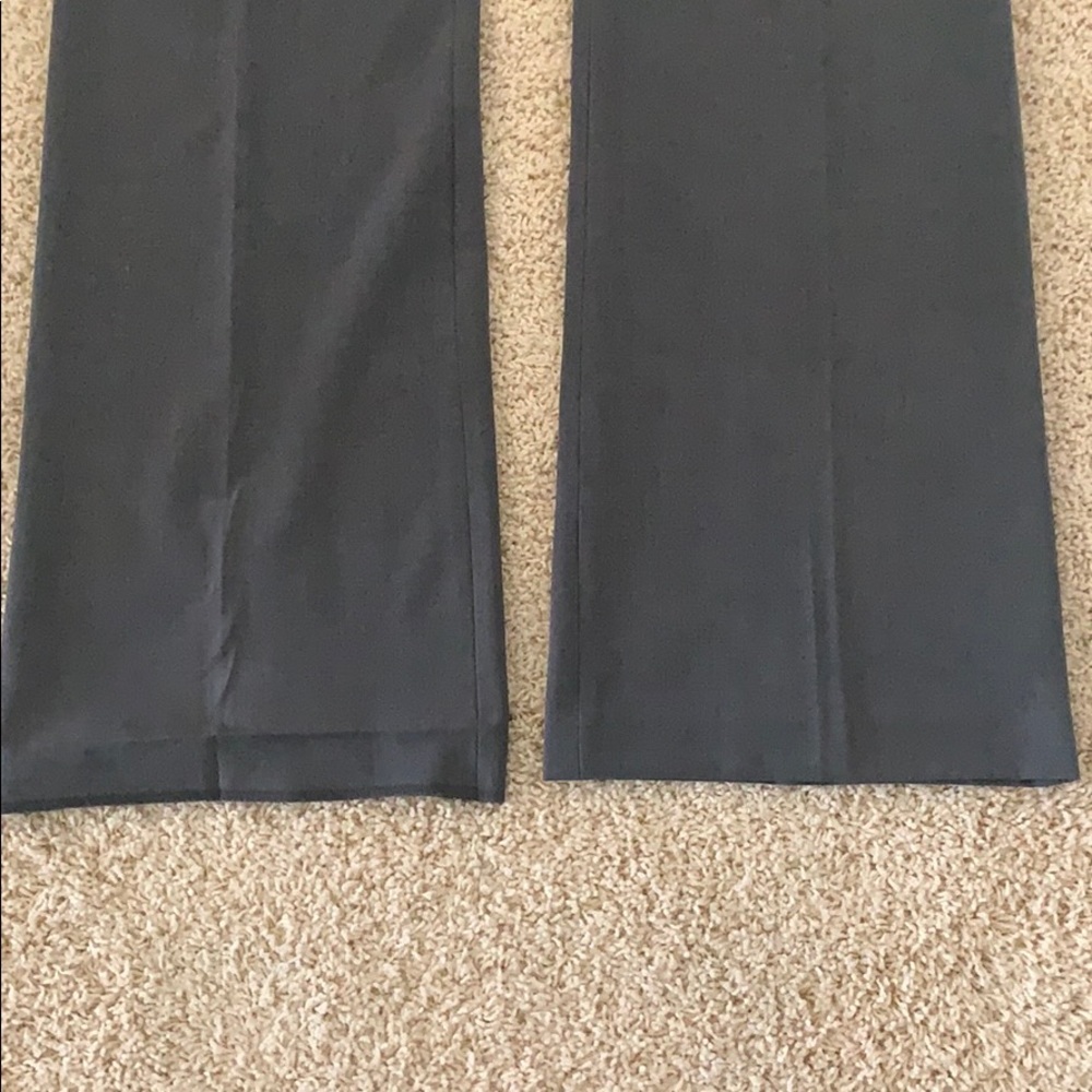 Size 8 Gray Larry Levine Women’s Pants - Picture 4 of 5